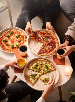 Miljövänlig och stapelbar pizzakartong i unik rund design